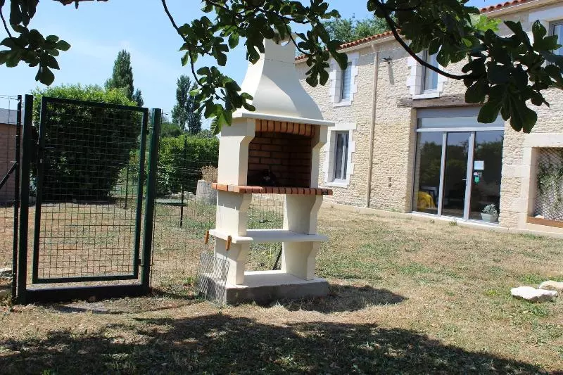 Aamiaismajoitus (B&B) Flore Des Marais