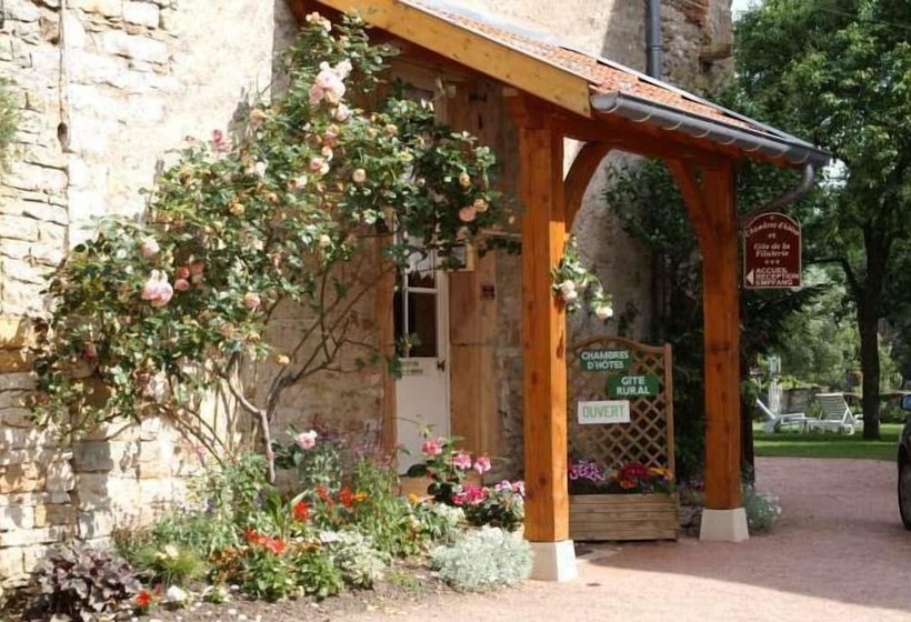 مبيت وإفطار La Filaterie