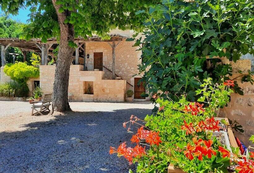 مبيت وإفطار Maison D'hôtes De La Boissière