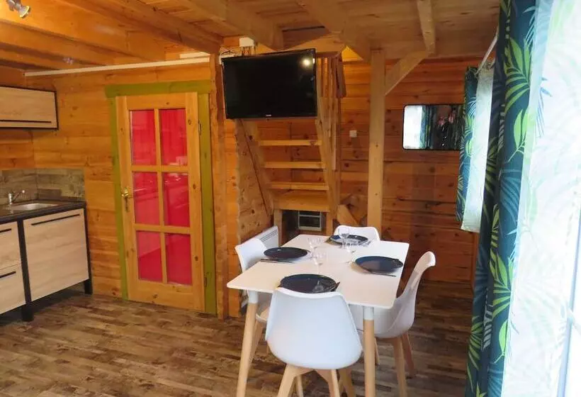 ホテル Tipi Les P Tites Maisons Dans La Prairie