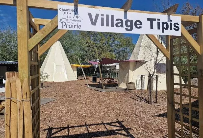 ホテル Tipi Les P Tites Maisons Dans La Prairie