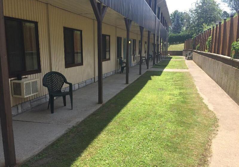 ホテル Shemron Suites