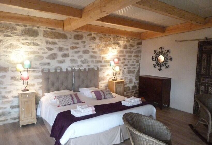 פנסיון Bout De Cote