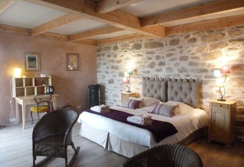 פנסיון Bout De Cote