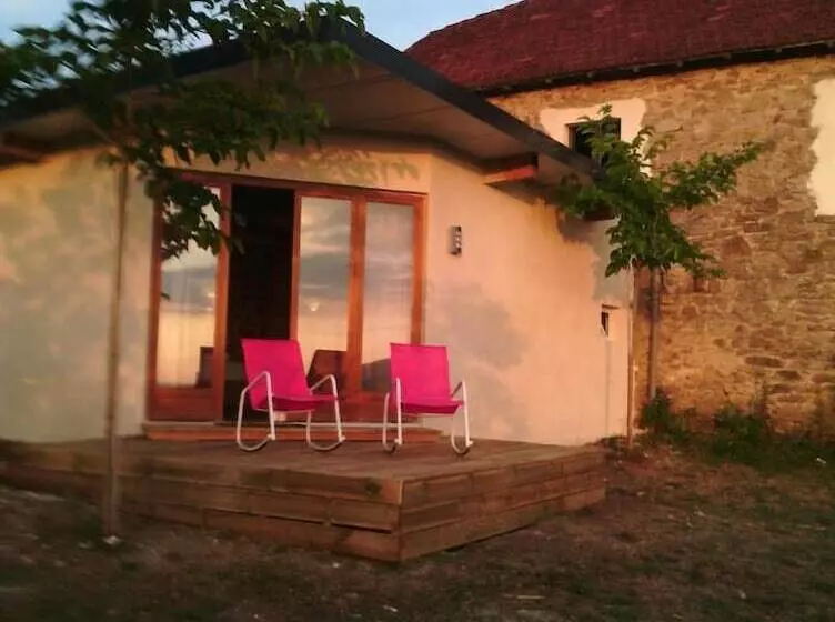 Majatalo Bout De Cote