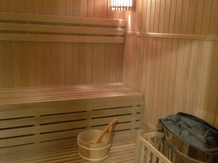 Majatalo Bout De Cote