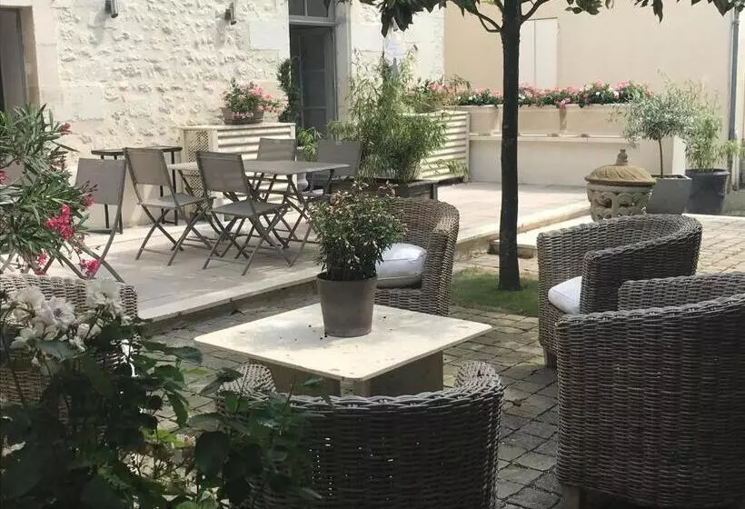 Majatalo Maison Charles Maurice