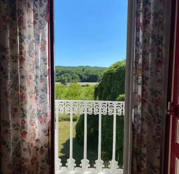 ベッドアンドブレックファースト Château La Barge   Dordogne