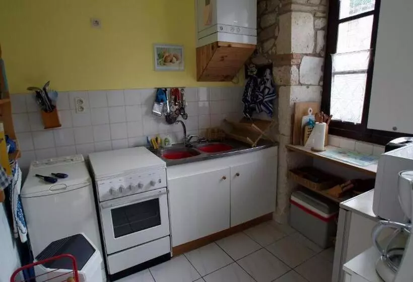 ベッドアンドブレックファースト Les Chimeres