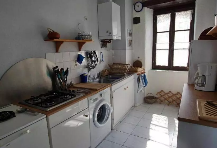 ベッドアンドブレックファースト Les Chimeres