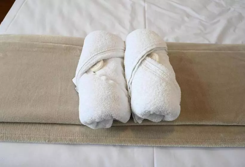 Crows Nest Tourist Park