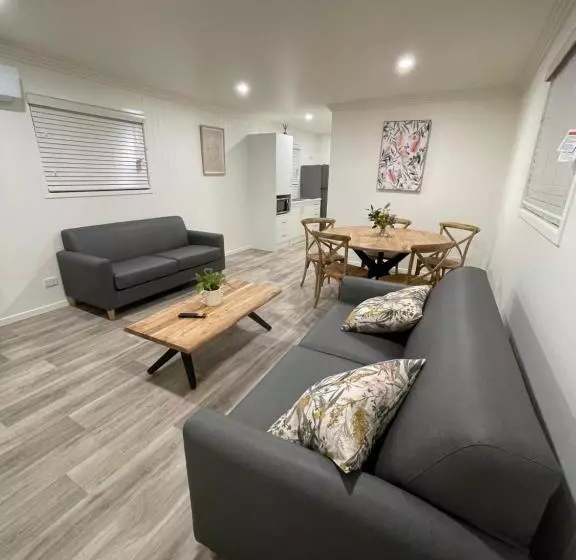 Crows Nest Tourist Park