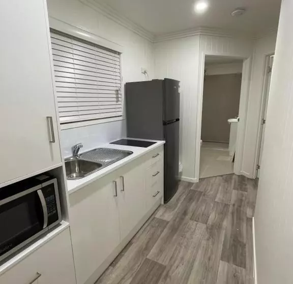 Crows Nest Tourist Park