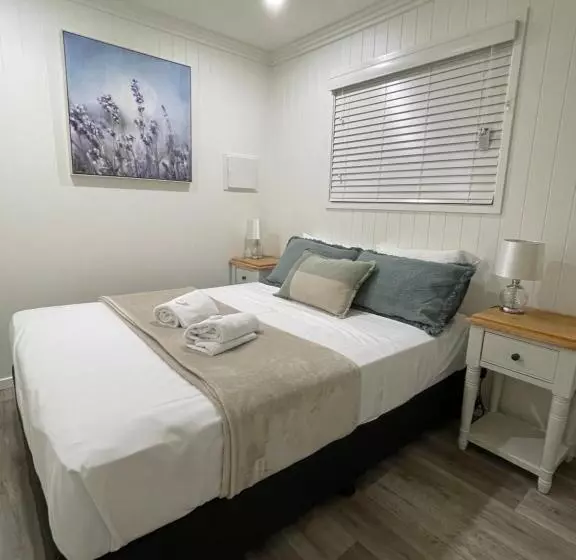 Crows Nest Tourist Park