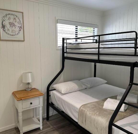 Crows Nest Tourist Park