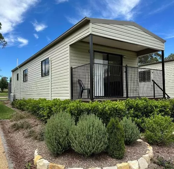 Crows Nest Tourist Park