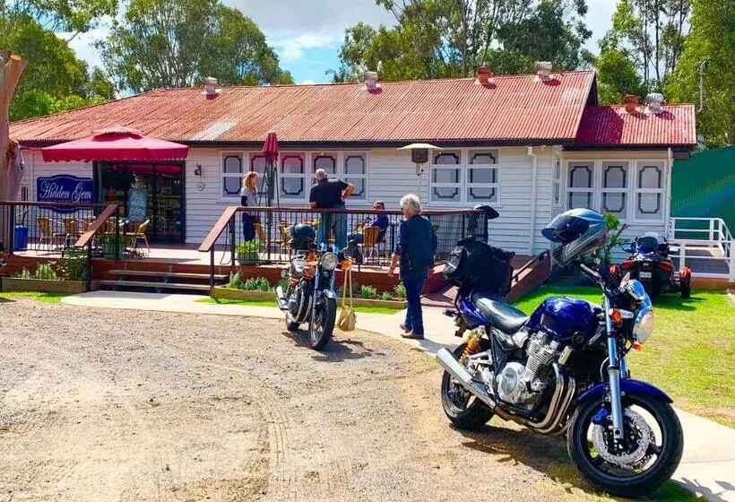 Crows Nest Tourist Park