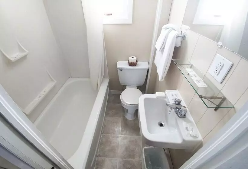 Hostelli The Shawville