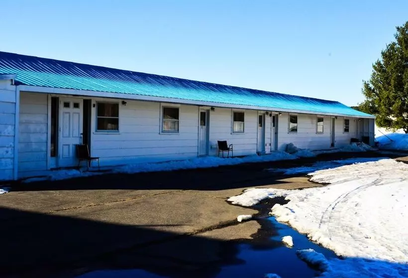 Hostelli The Shawville