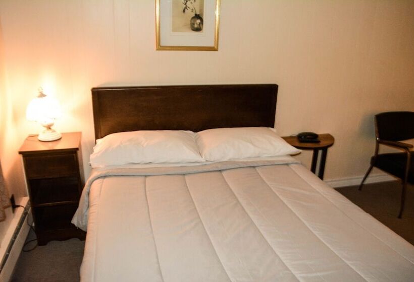 여관 The Shawville