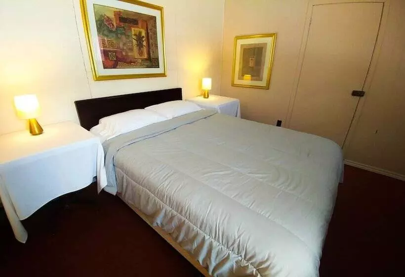 Hostelli The Shawville