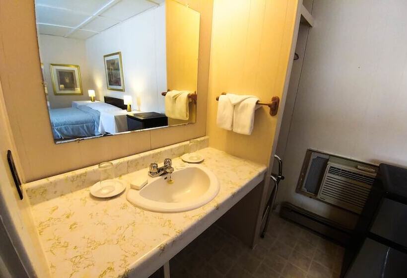 여관 The Shawville