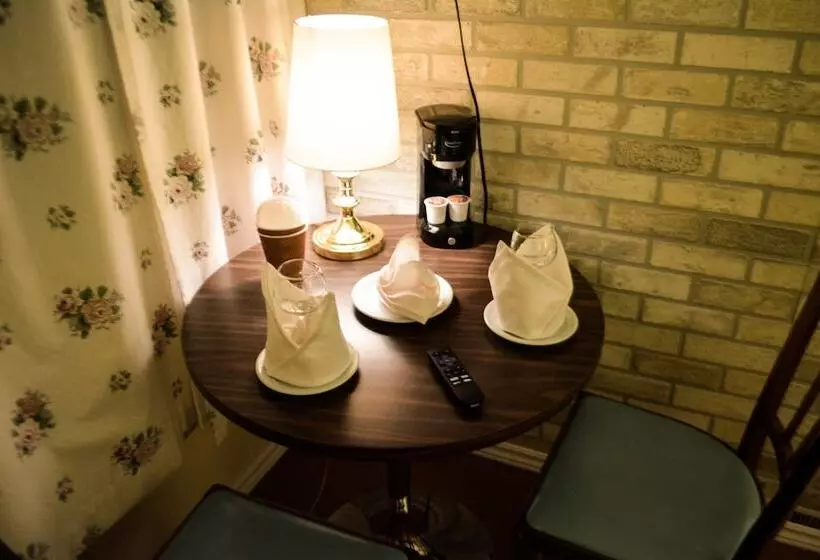 Hostelli The Shawville