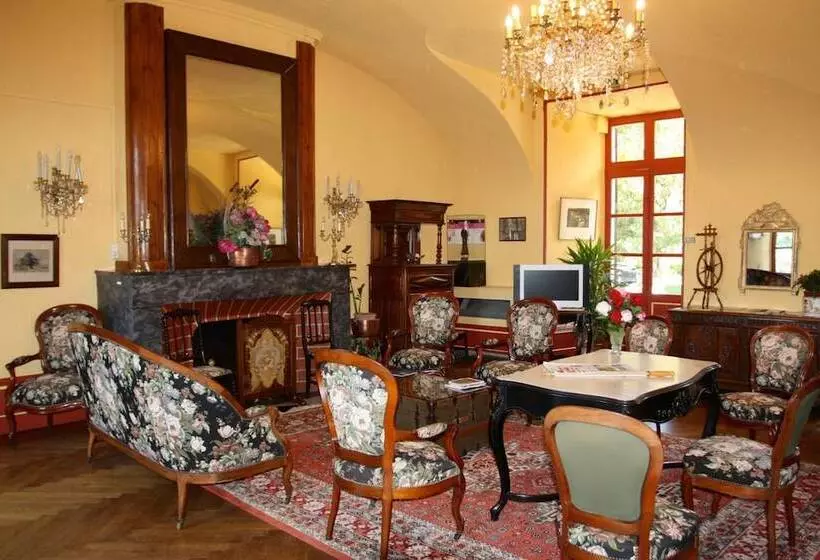 ホテル Château De Creissels