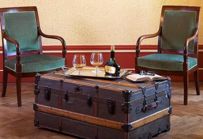 ホテル Château De Creissels