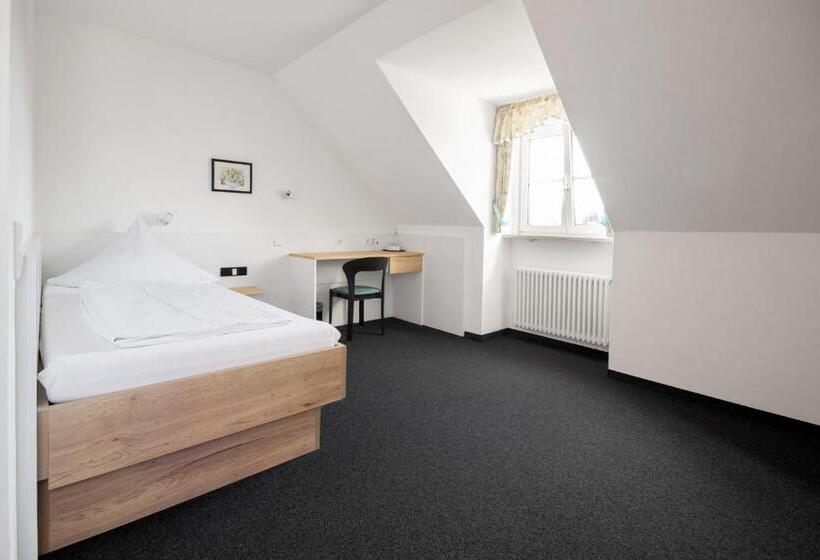 Gasthof Linde   Hotel Blum