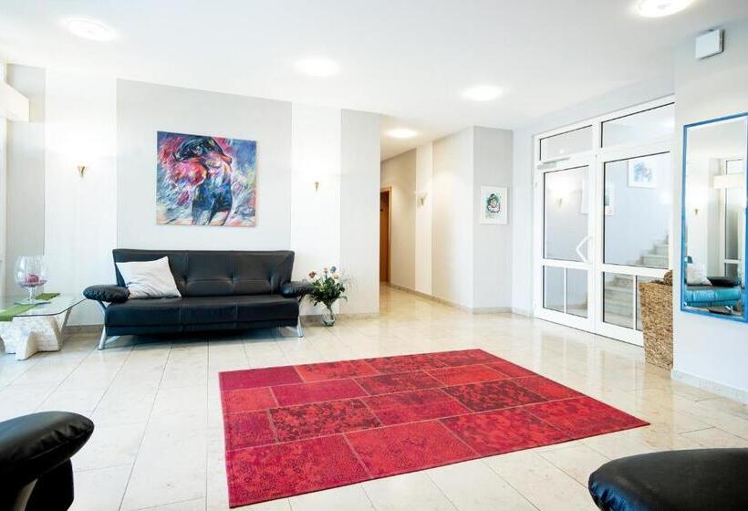 Gasthof Linde   Hotel Blum