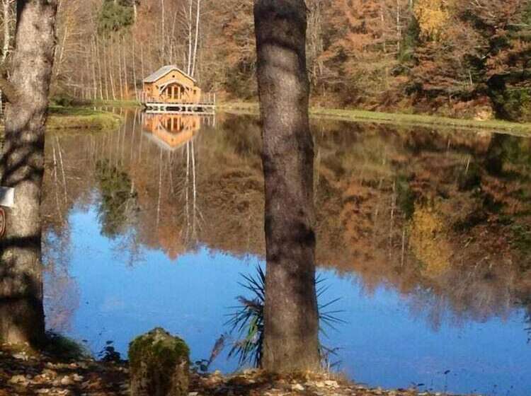 Отель Moulin De La Jarousse Les Yourtes