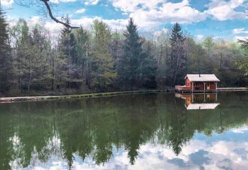 Отель Moulin De La Jarousse Les Yourtes