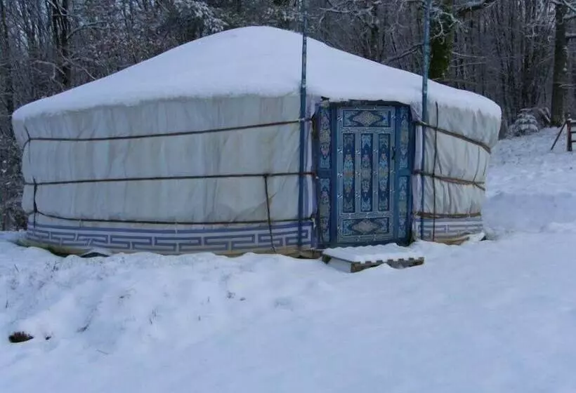 ホテル Moulin De La Jarousse   Les Yourtes