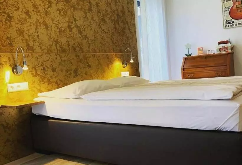 Hotelli Pension Pauserei