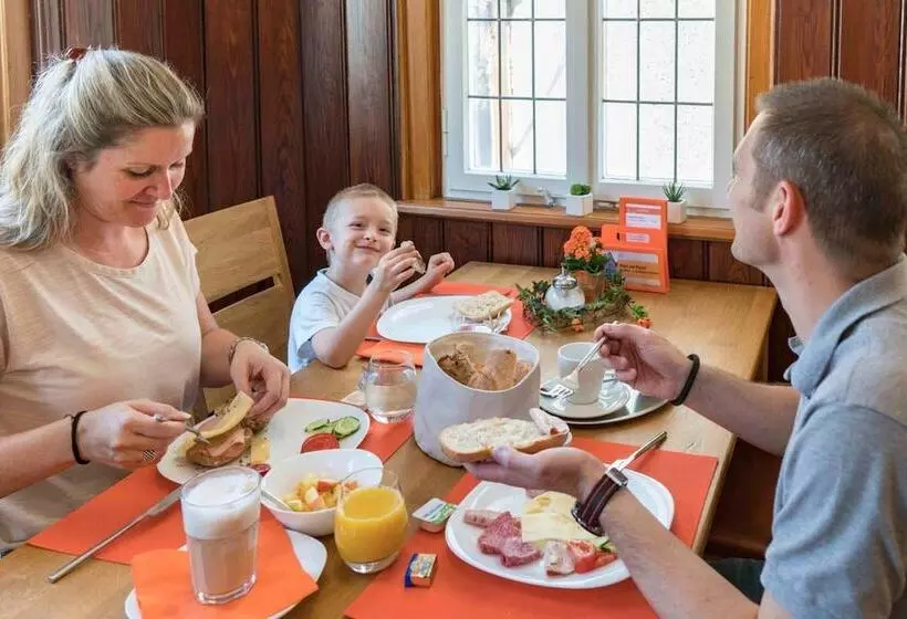 Hotelli Pension Pauserei