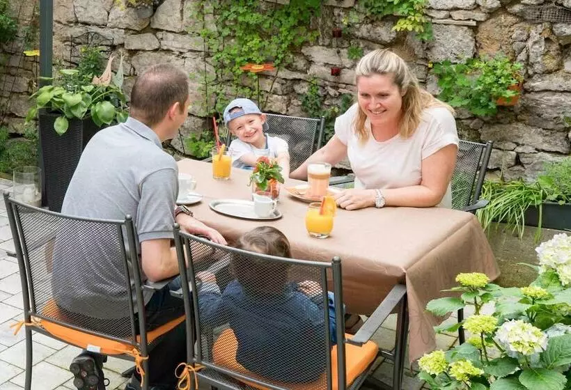 Hotelli Pension Pauserei