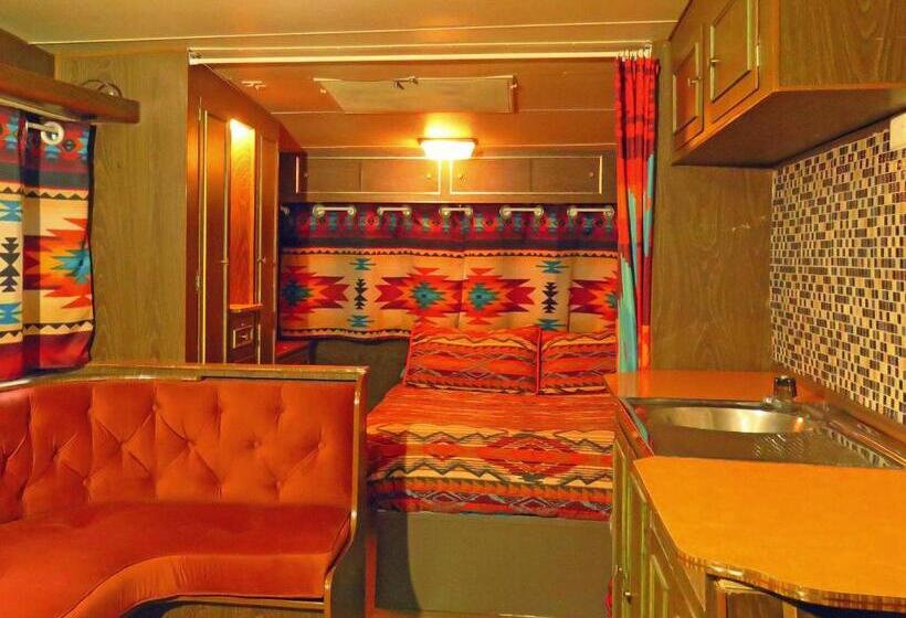 בית מלון כפרי Kings Creek Retreat