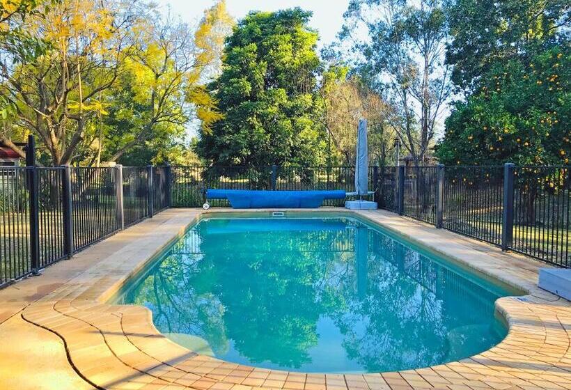 בית מלון כפרי Kings Creek Retreat