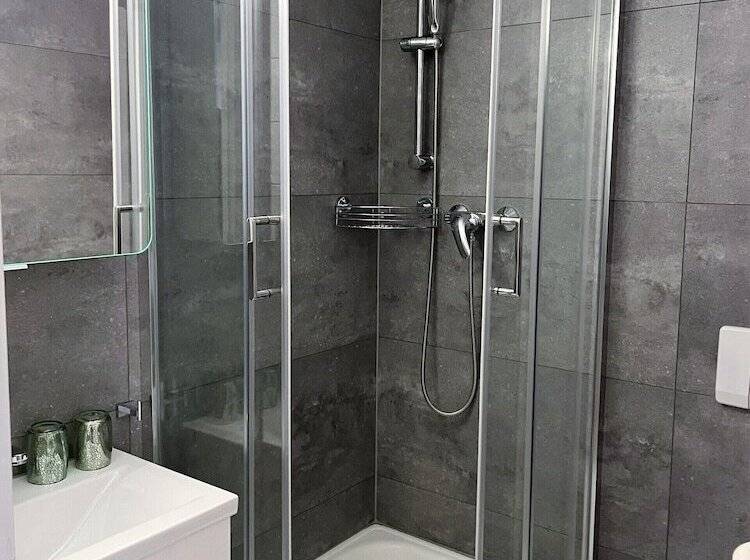 Отель Schloss Weißenburg