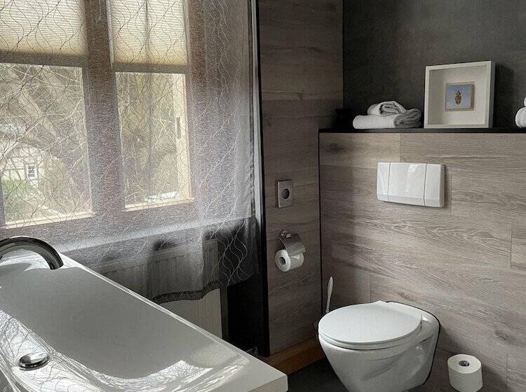 Отель Schloss Weißenburg