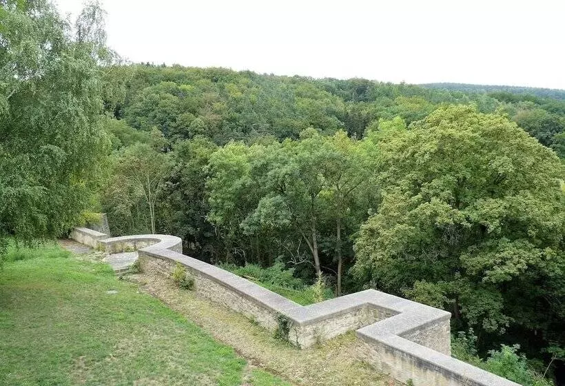 Hotelli Schloss Weißenburg