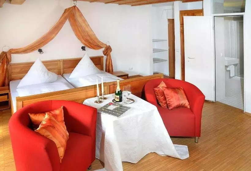 Hotelli Tagungshaus Kloster Heiligkreuztal