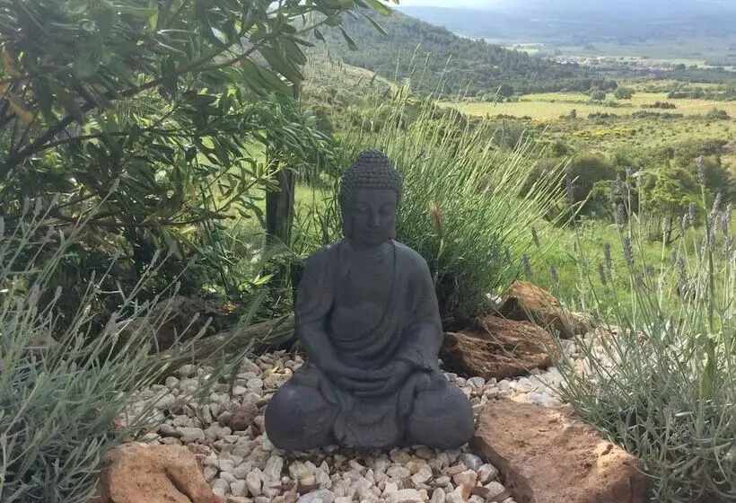 Hotelli Yourte Nature Saint Roch