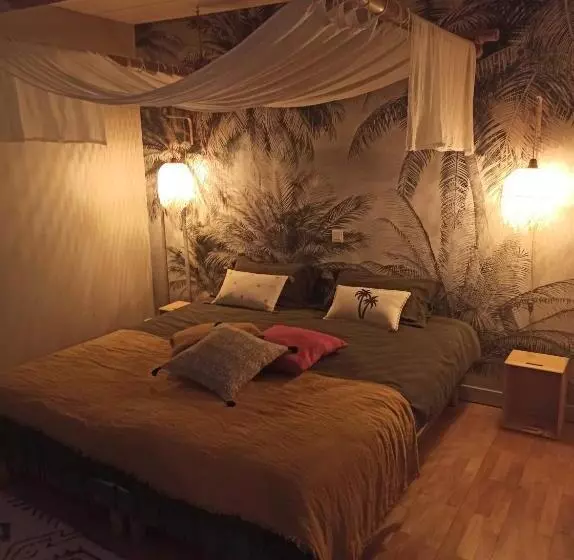 Majatalo Aux Couleurs De La Baie