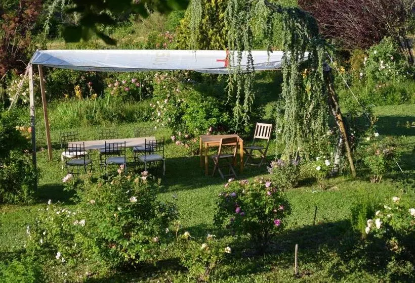 Majatalo Hameau D Hôtes La Roseraie Drôme