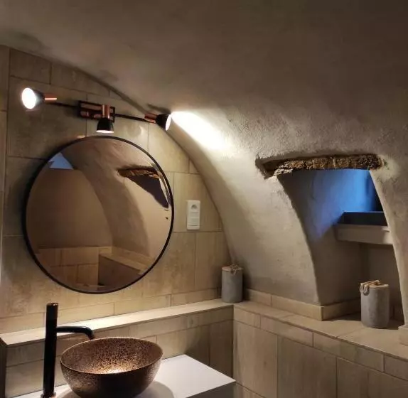 Majatalo Parfumu Di Machja