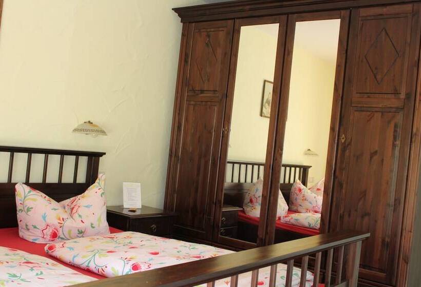 ペンション Steffi S Hafenstübchen