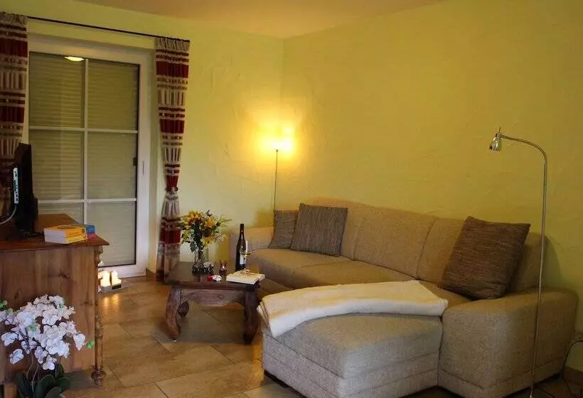 ペンション Steffi S Hafenstübchen