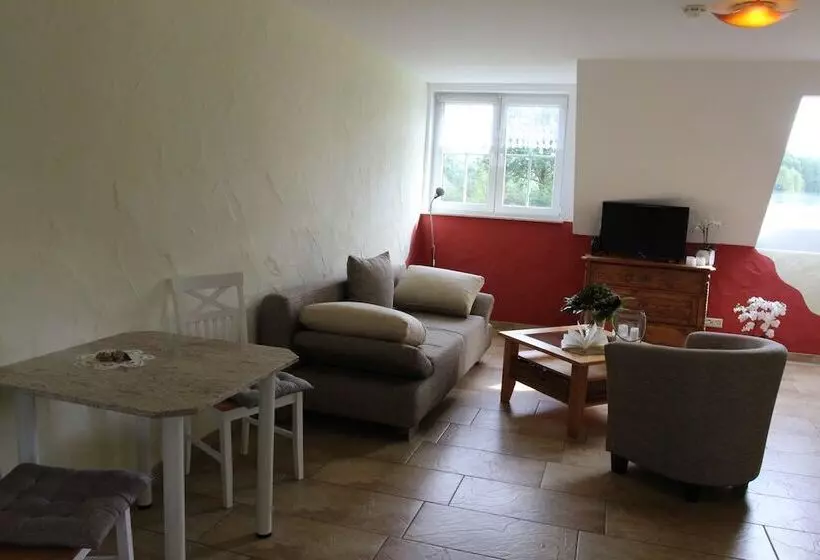 ペンション Steffi S Hafenstübchen